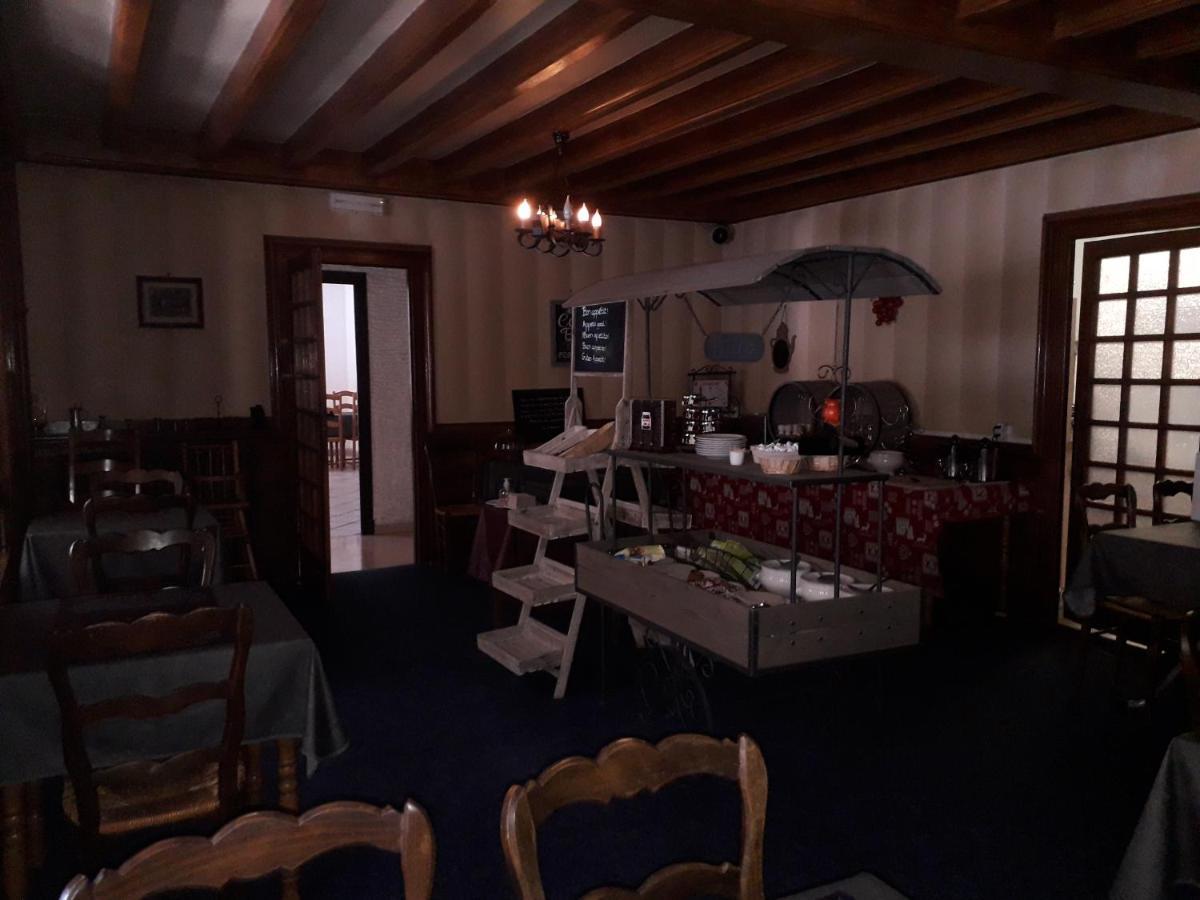 Hotel Restaurant Le Traineau Clelles Exteriér fotografie
