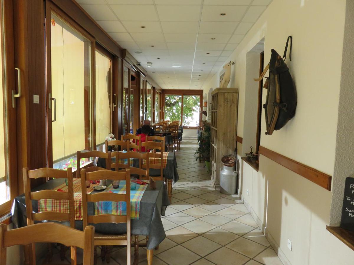 Hotel Restaurant Le Traineau Clelles Exteriér fotografie