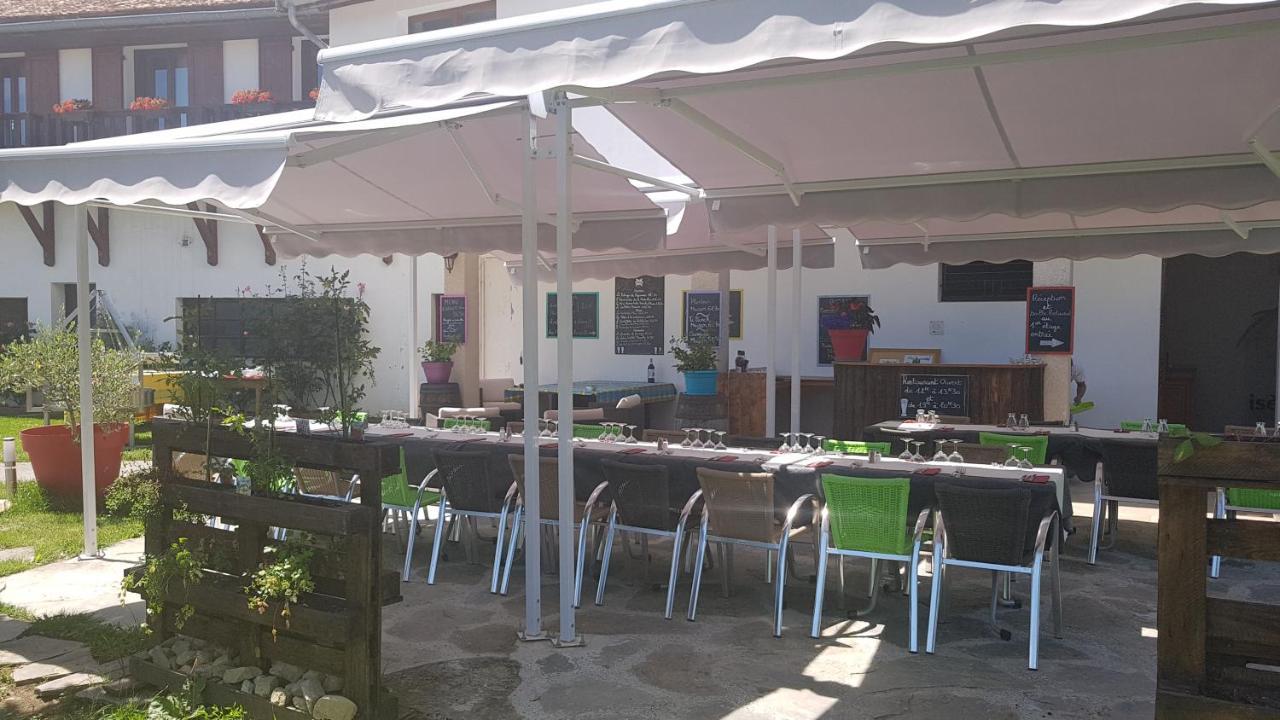 Hotel Restaurant Le Traineau Clelles Exteriér fotografie