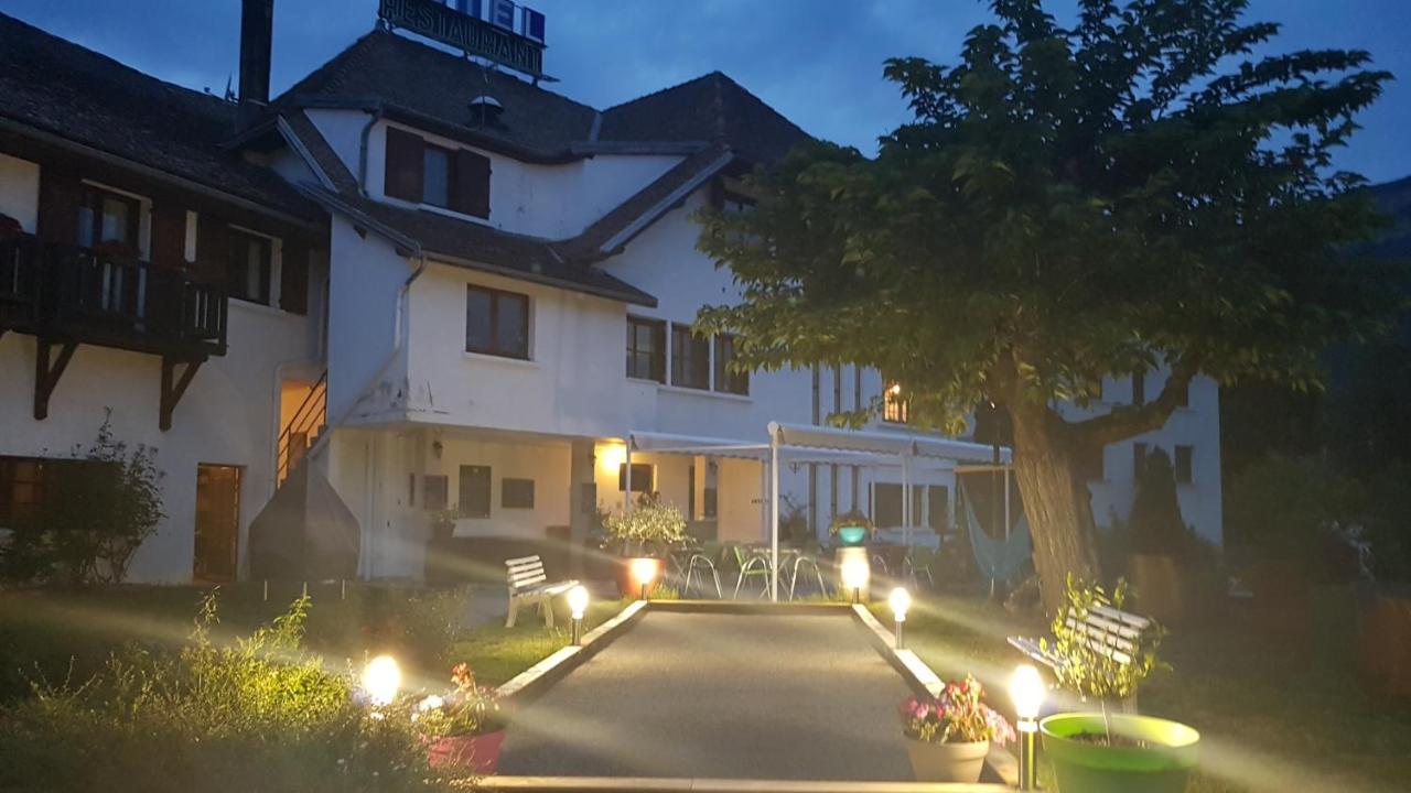 Hotel Restaurant Le Traineau Clelles Exteriér fotografie